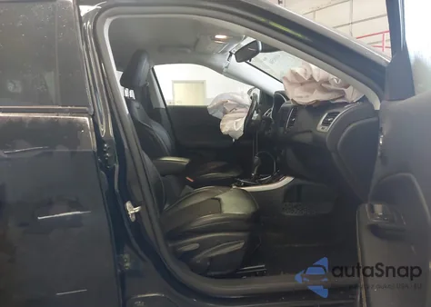 2020 Jeep Compass Latitude 4X4 из США, поврежденный, VIN 3C4NJDBB5LT168765